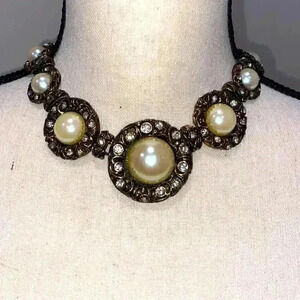 Bronze choker necklace